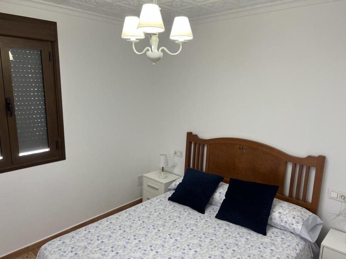 Agradable Casa Familiar En Pliego.公寓 外观 照片