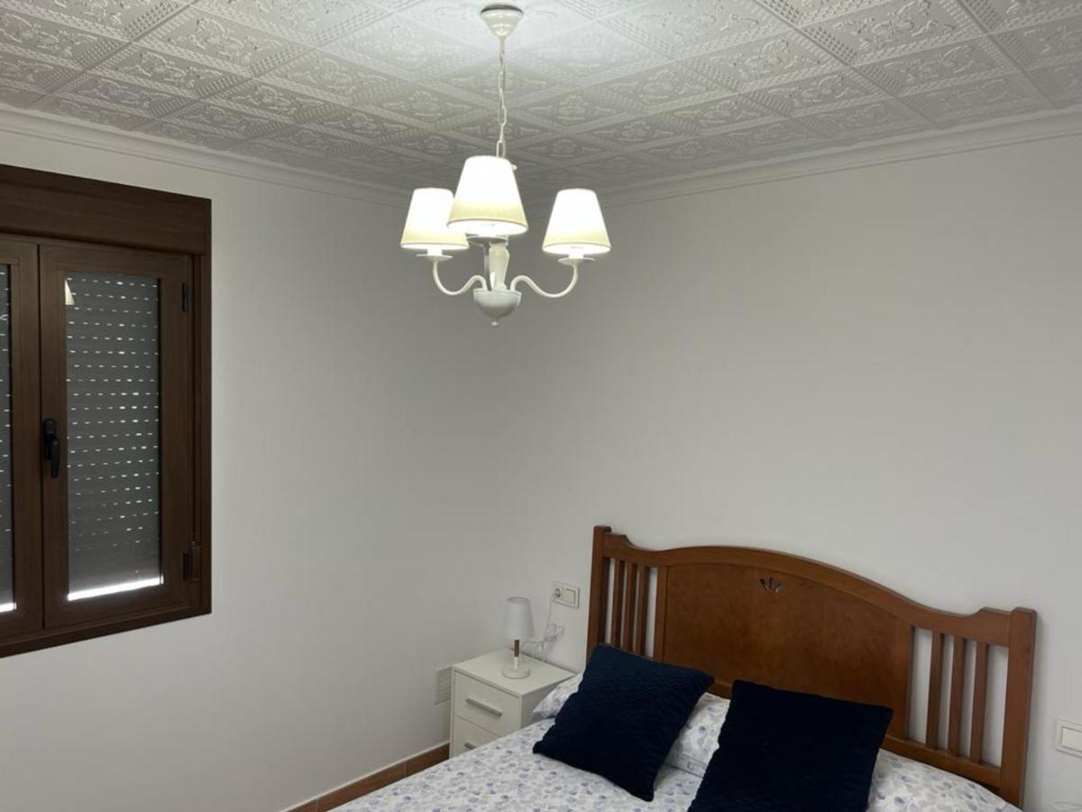 Agradable Casa Familiar En Pliego.公寓 外观 照片